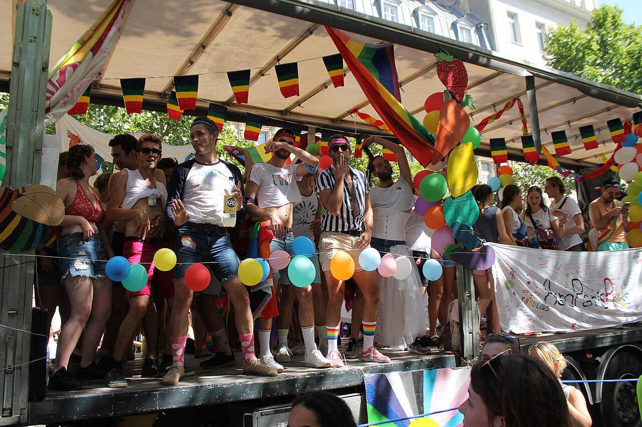 Beijo no ar Paris Pride 2019