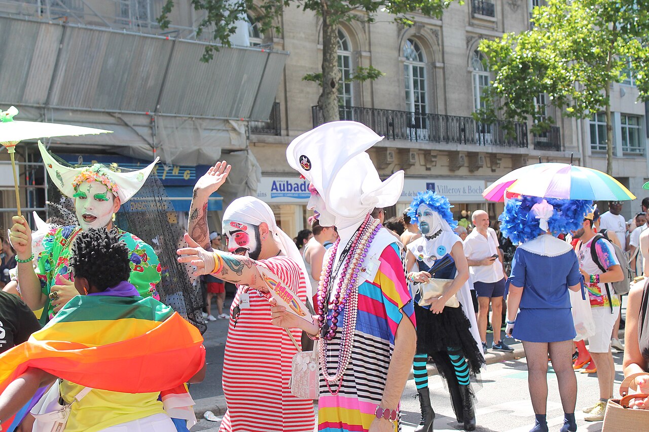 Irmãs da Perpétua Indulgência Paris Pride 2019