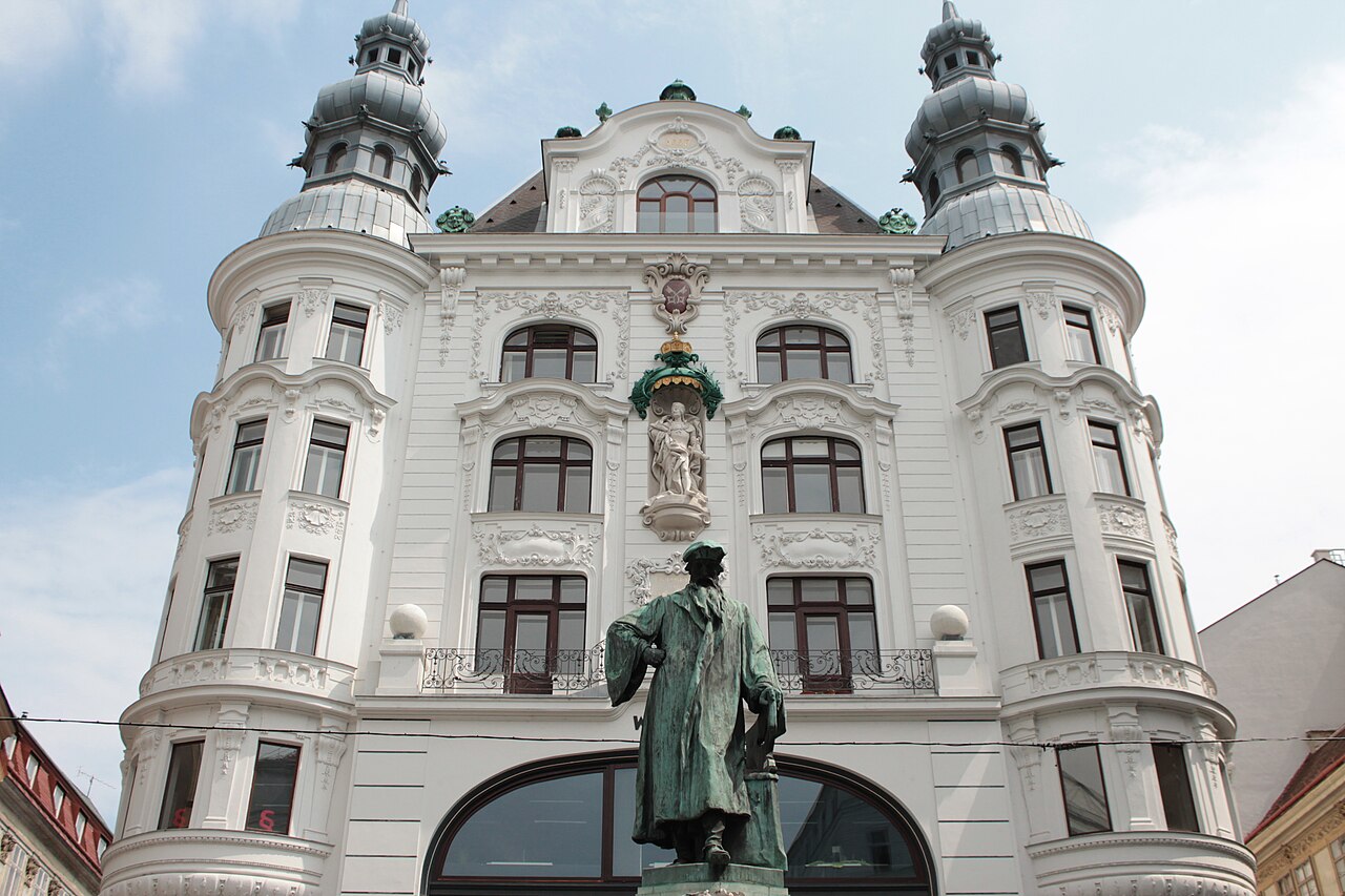 Gutenberg Statue in Vienna