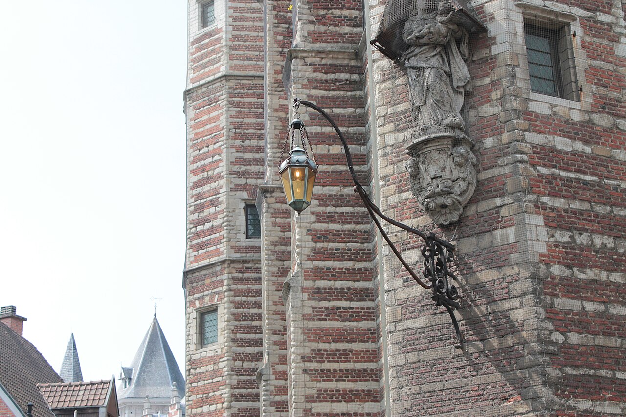 Street light in Antwerp