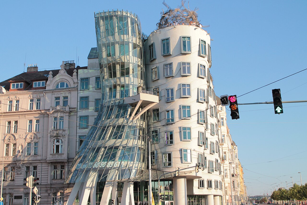 Tančící dům (Dancing House), Prague