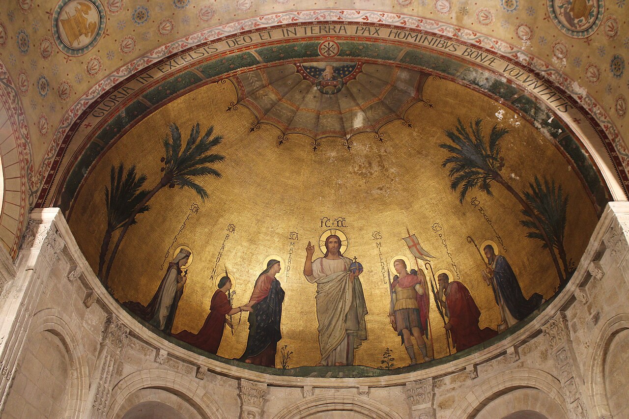 Intérieur de la basilique Saint-Martin d'Ainay (Lyon)