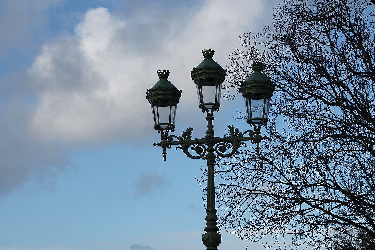 Street lights in Nantes