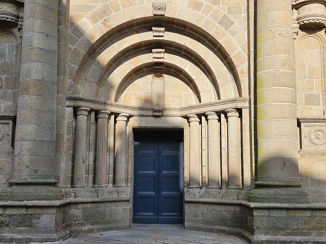 West facade of Cathédrale Saint-Pierre de Rennes
