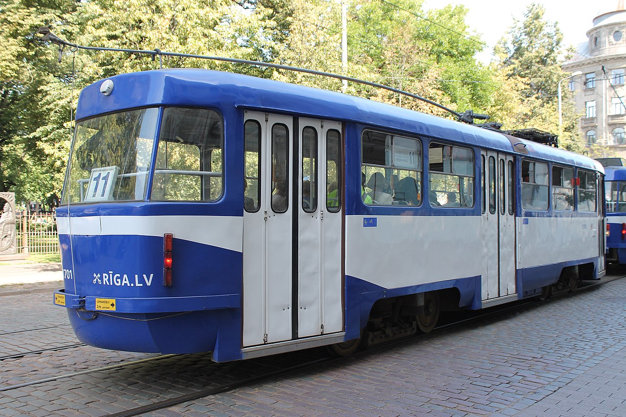 Autocarro e elétrico em Riga