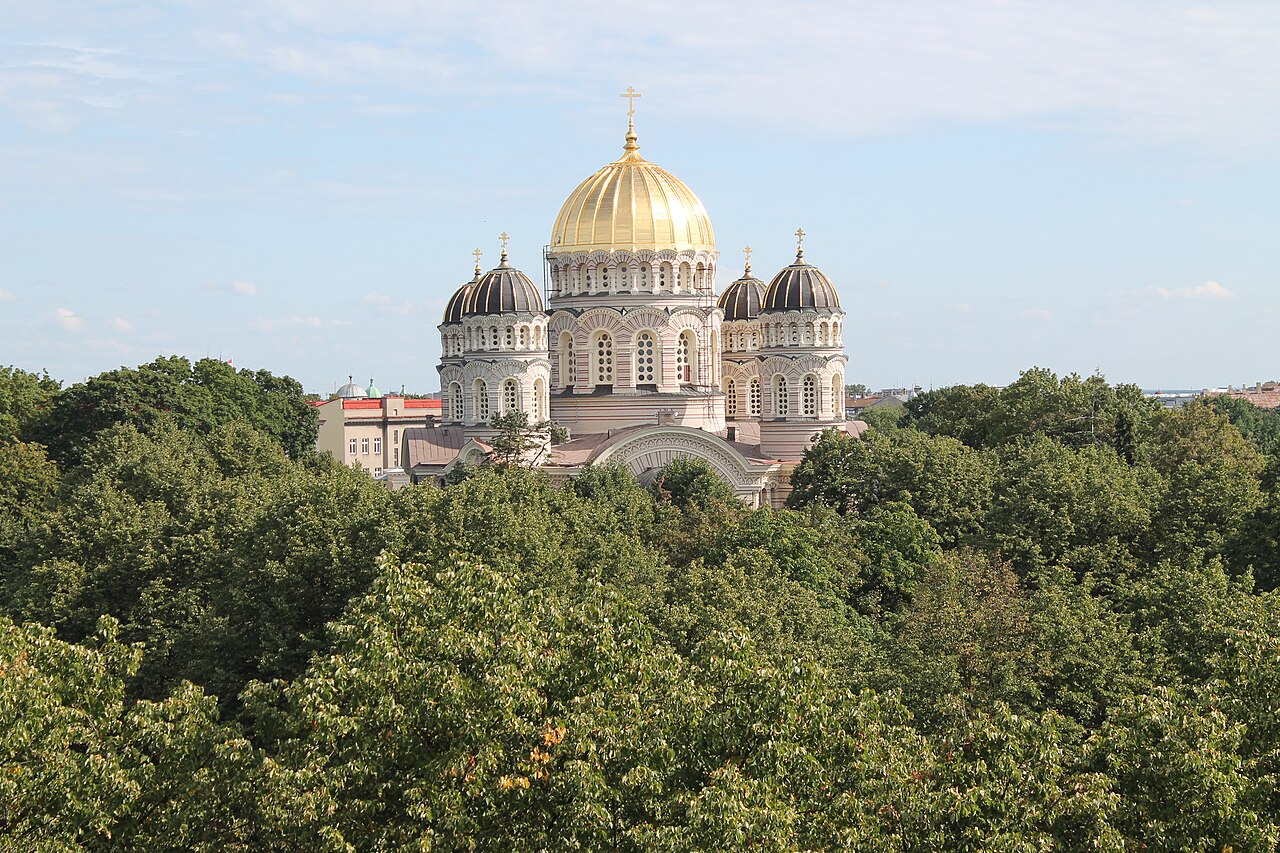 Vue de l'église orthodoxe à Riga