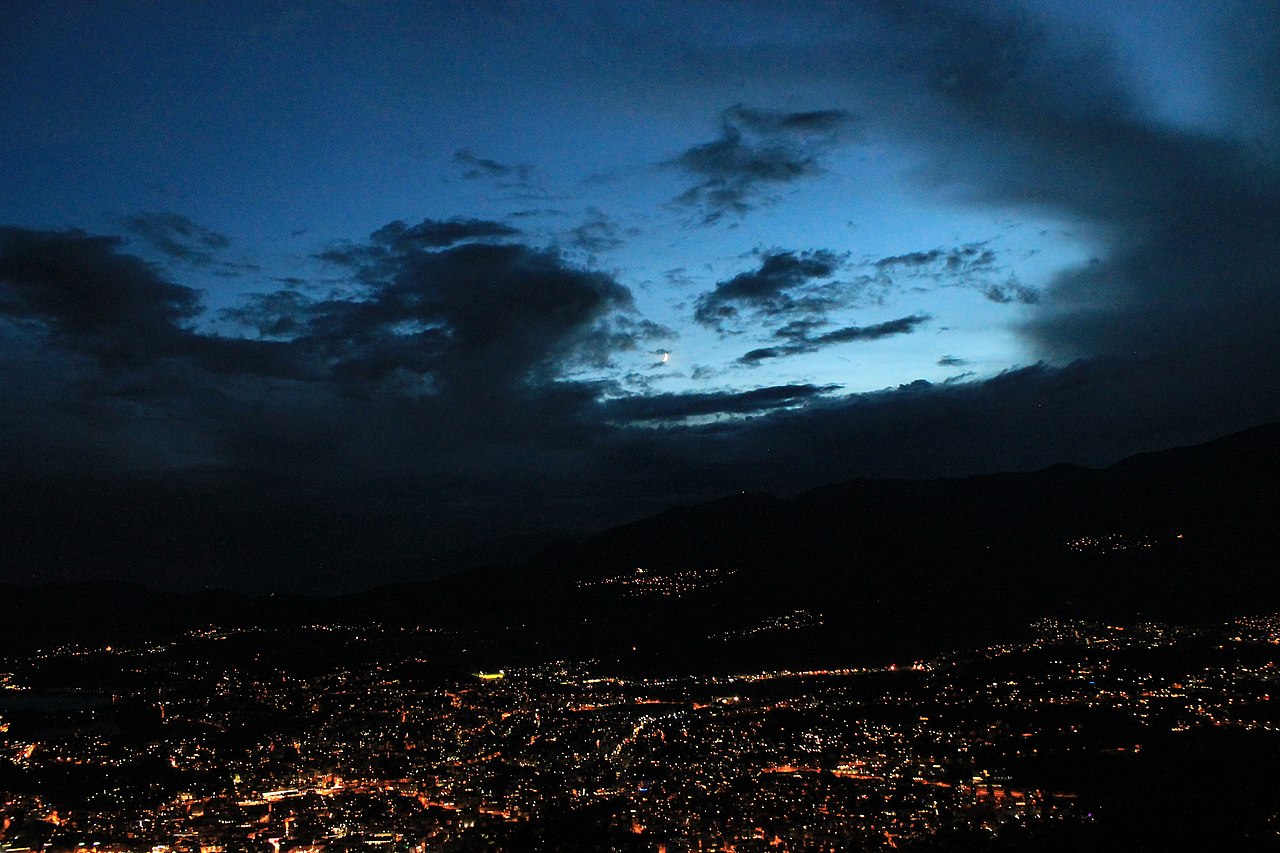Vue nocturne de Lugano