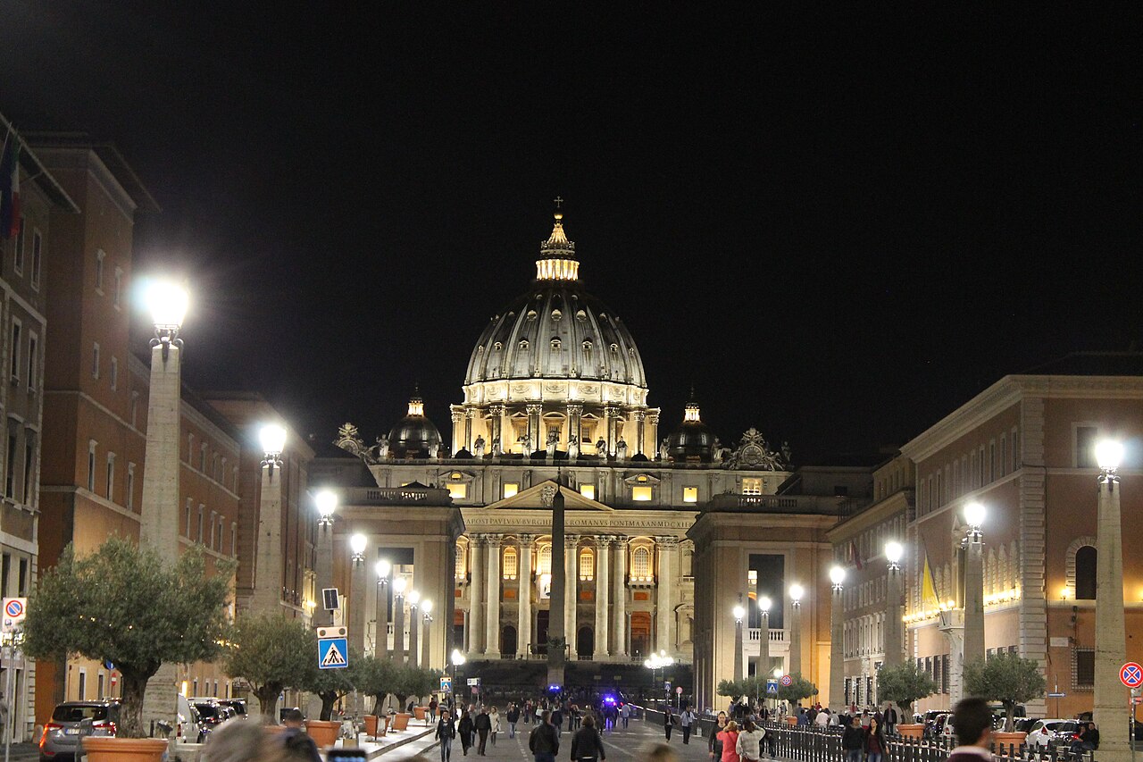 Street lights at Night, Vatican