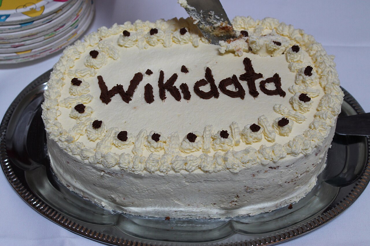 Bolo de aniversário do Wikidata 1