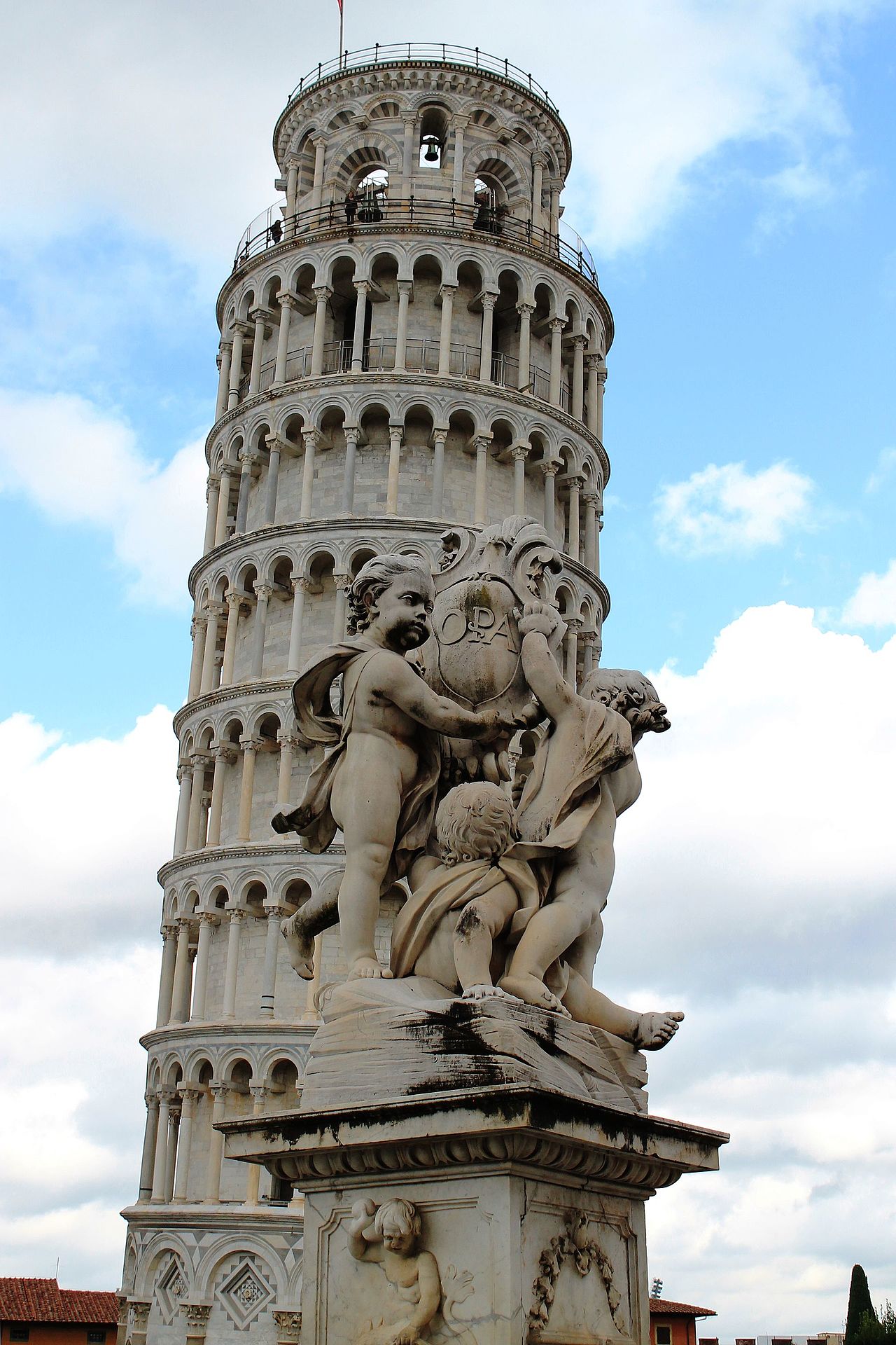 Torre Inclinada de Pisa, em Itália